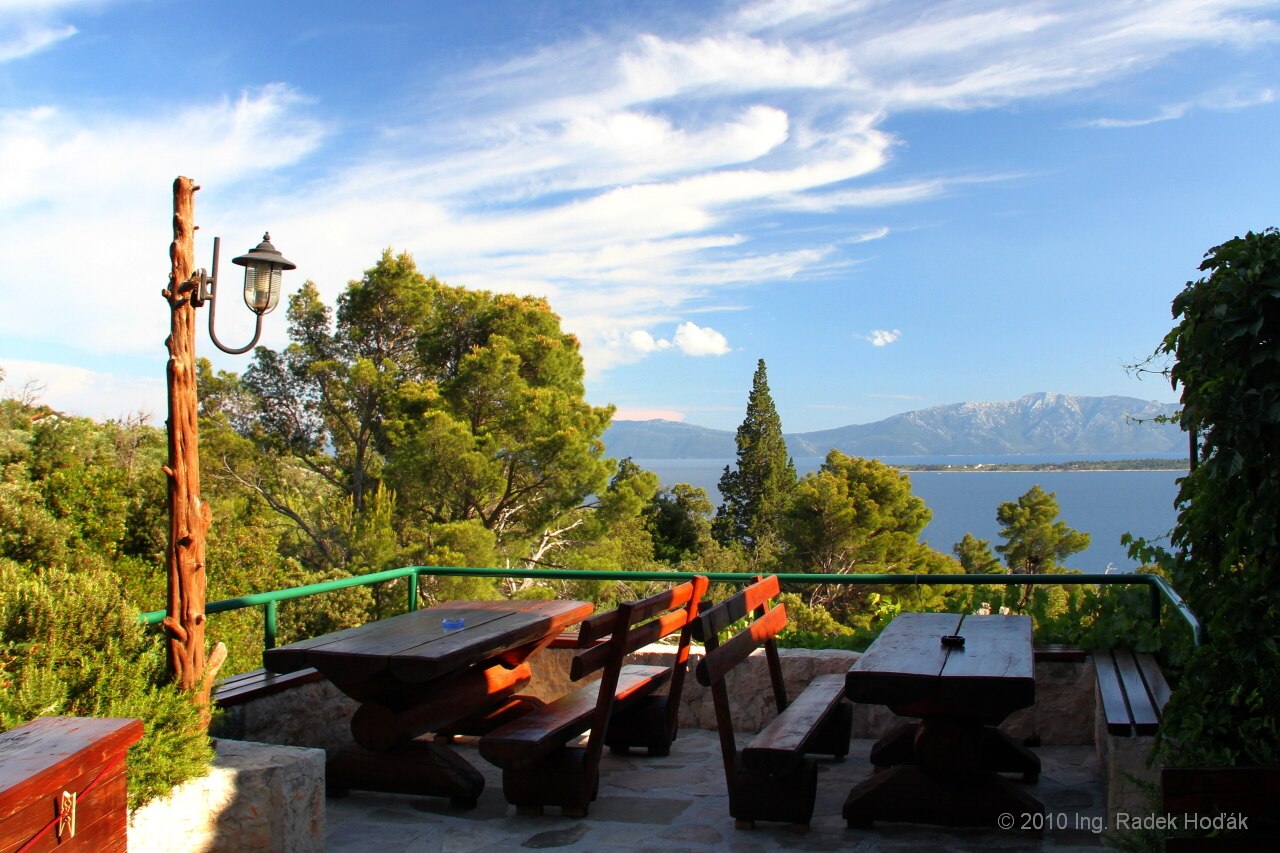 Živogošče - Strnj - restaurace v horách nad letoviskem